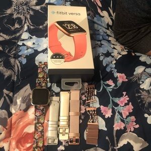 Fitbit Versa original box and extra bands